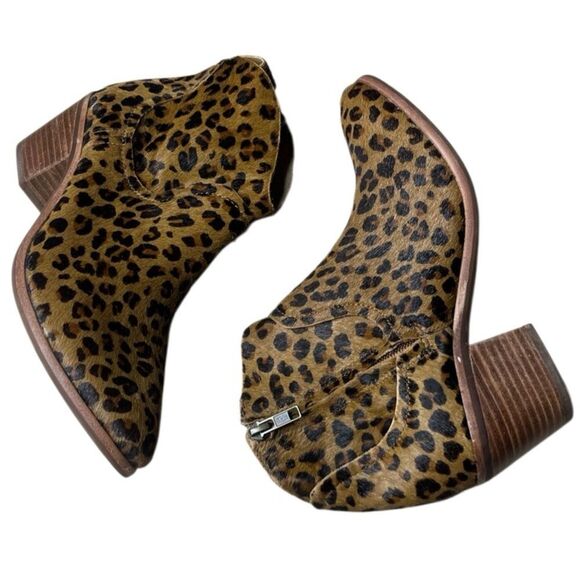 UGG Leopard Print Ankle Booties Size 7.5 - Picture 2 of 8